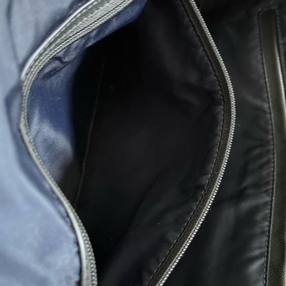 Michael Kors Denim Tote with Luggage sleeve Dusty and charm included 18x12 - Picture 10 of 12